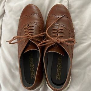 Woman’s oxfords